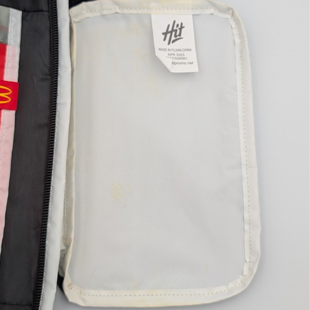 McDonalds Employee Exclusive Insulated Lunch Bag Cooler Black Red Shoulder Strap - Picture 4 of 7
